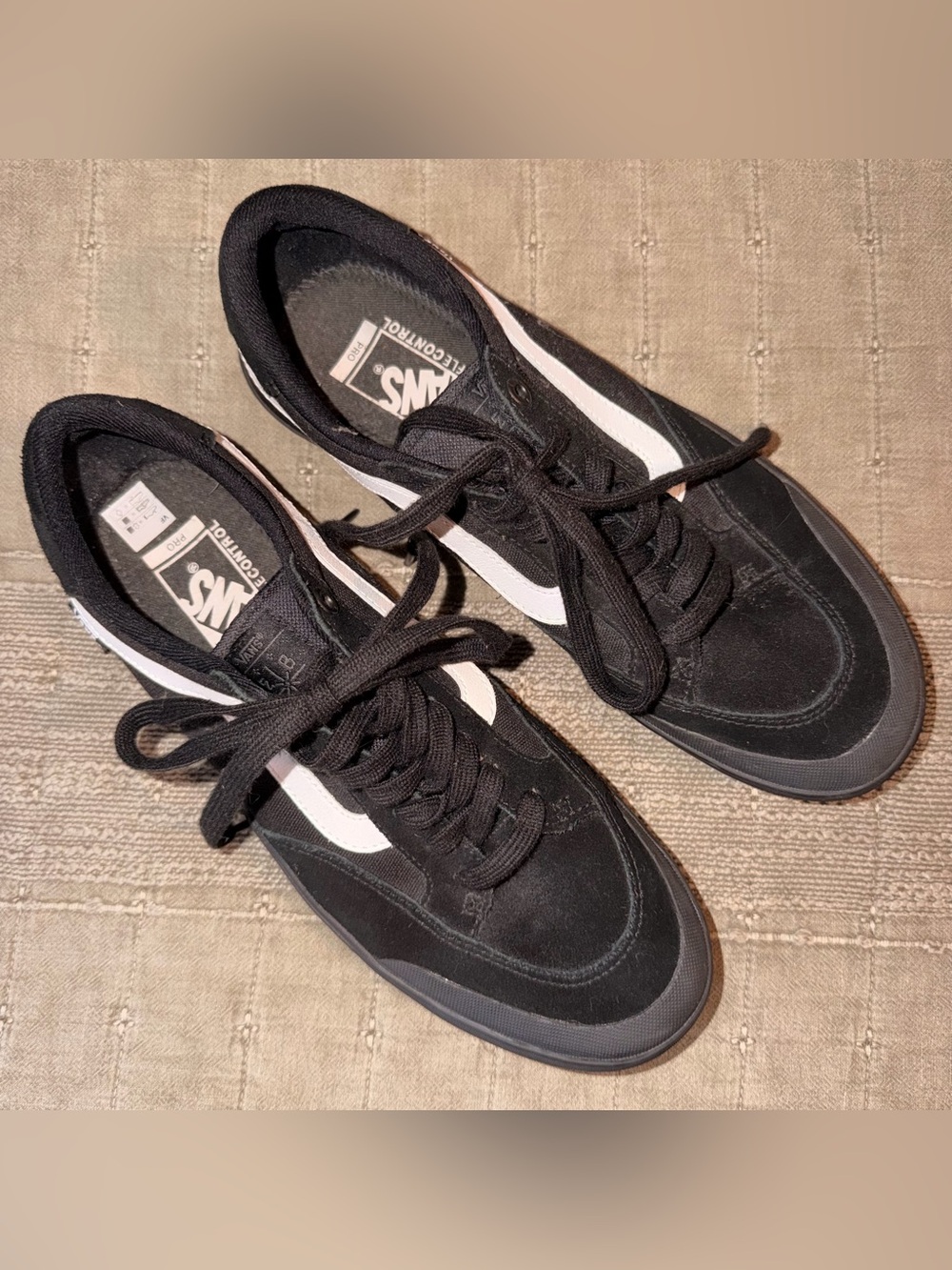 VANS BERLE PRO SHOE BLACK WHITE
Elijah Berles signature shoe